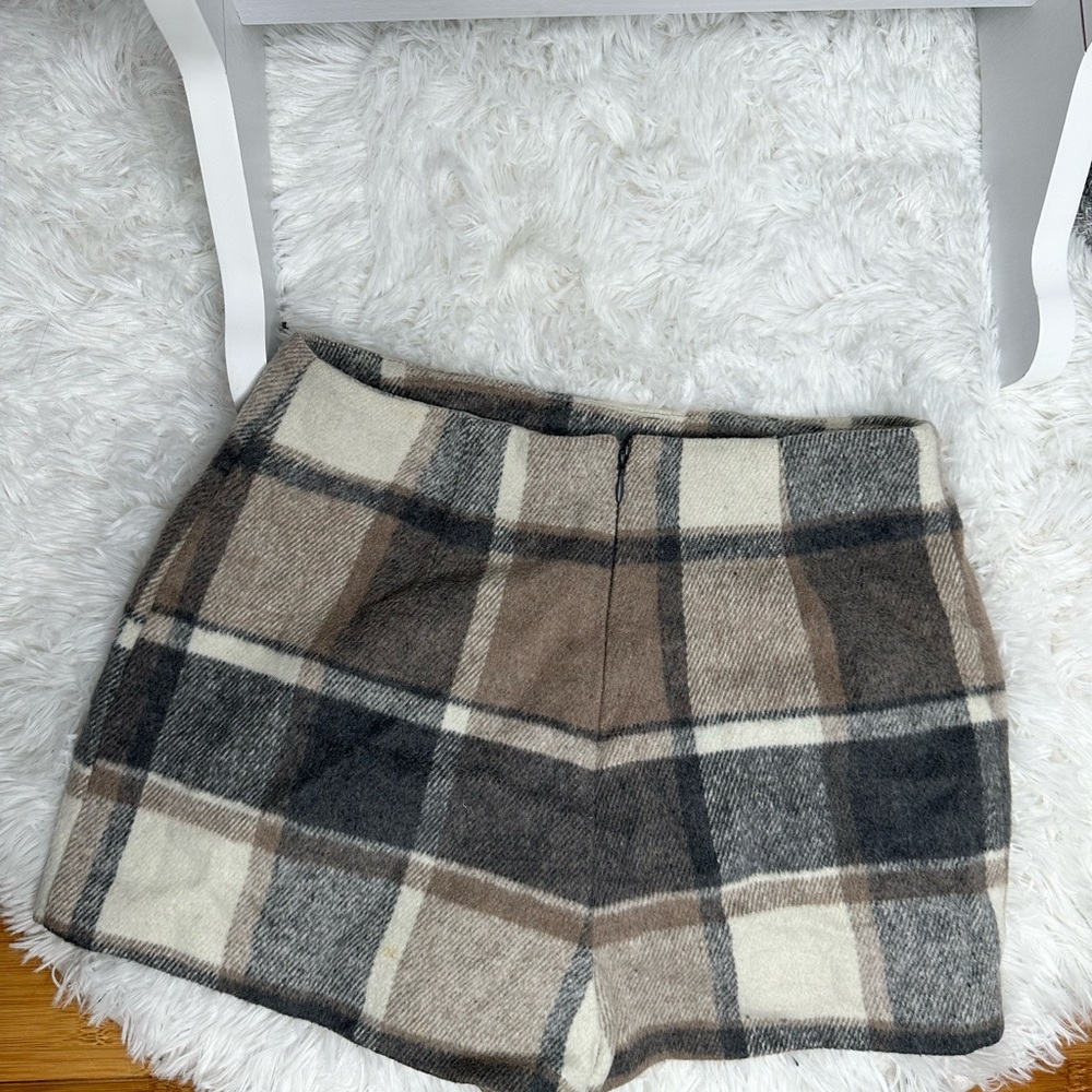Grey Plaid suede skirt